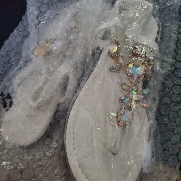 White and Gold Jeweled Sandals for Formal Occasions - Picture 3 of 3